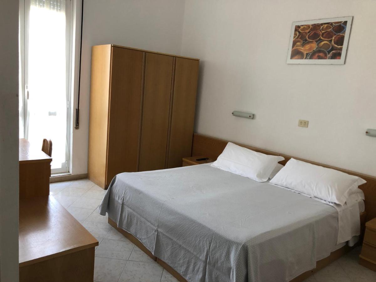 Hotel Valdinievole 리도디캄파이오레 외부 사진