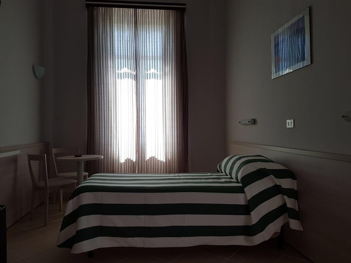 Hotel Valdinievole 리도디캄파이오레 외부 사진