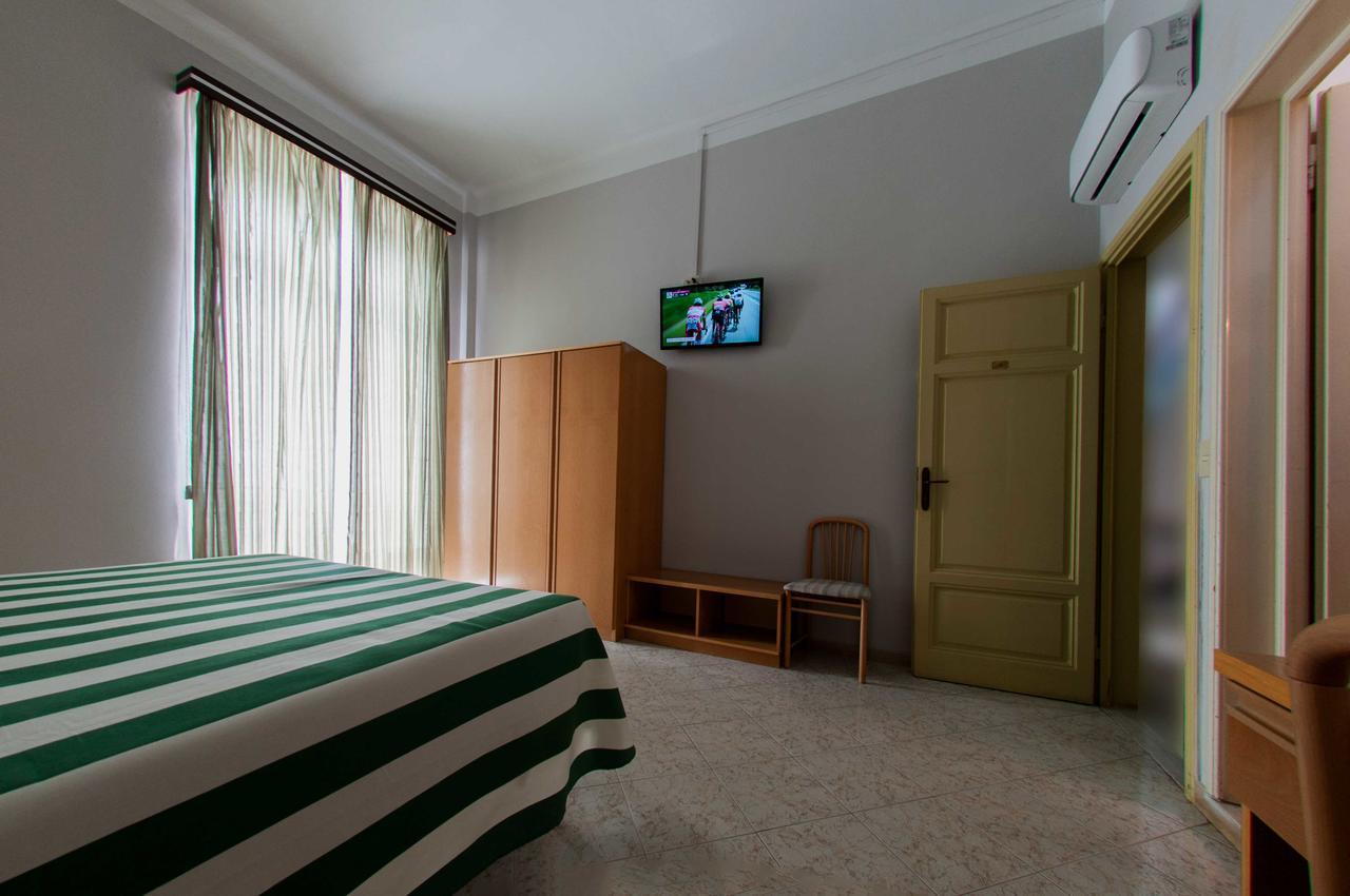 Hotel Valdinievole 리도디캄파이오레 외부 사진