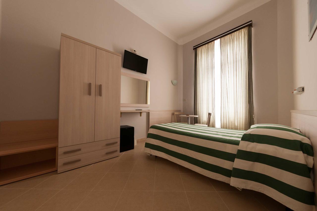 Hotel Valdinievole 리도디캄파이오레 외부 사진