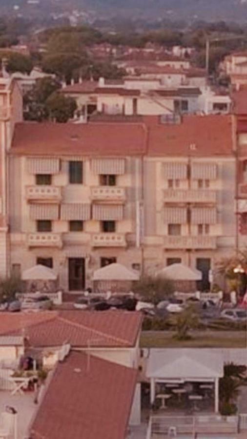 Hotel Valdinievole 리도디캄파이오레 외부 사진
